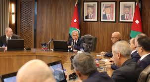 عاجل - رئيس الوزراء يوجِّه بتخصيص مبلغ 10 ملايين دينار من بند النفقات الطَّارئة لرفع سويَّة البُنية التحتيَّة في المحافظات