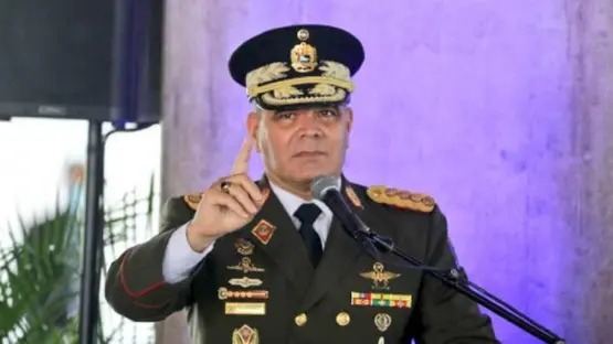 وزير دفاع فنزويلا يدين قتل أميركا لفريق حراسة مادورو 