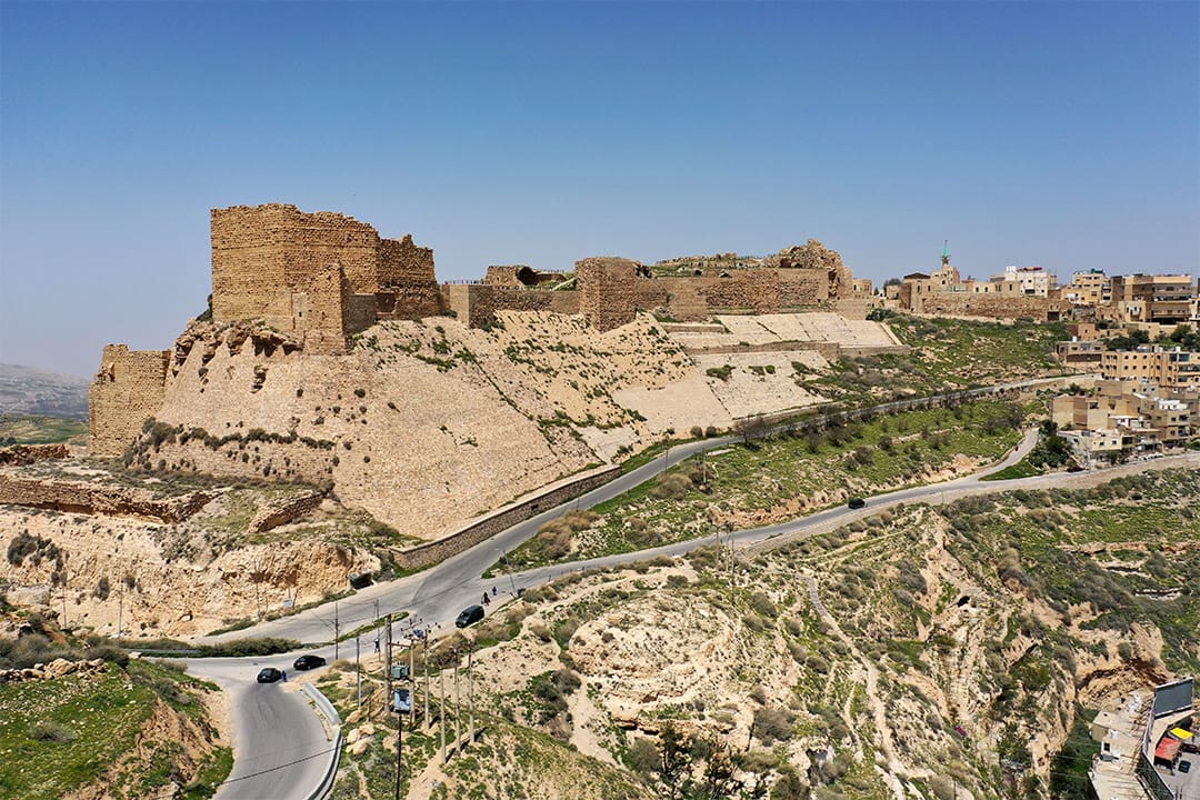 لقاء حكومي نيابي يبحث اجراءات معالجة آثار السيول في الكرك وسبل حماية المواقع الأثرية