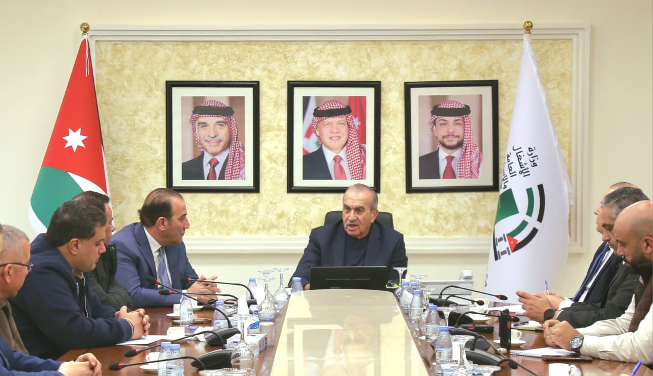 أبو السمن يلتقي 