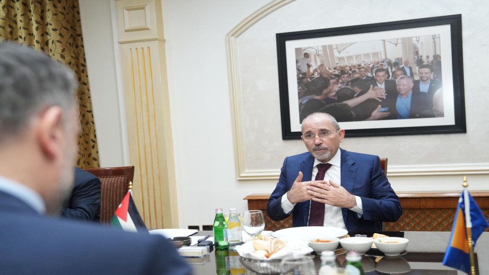 وزير الخارجية يلتقي نظيره البوسني