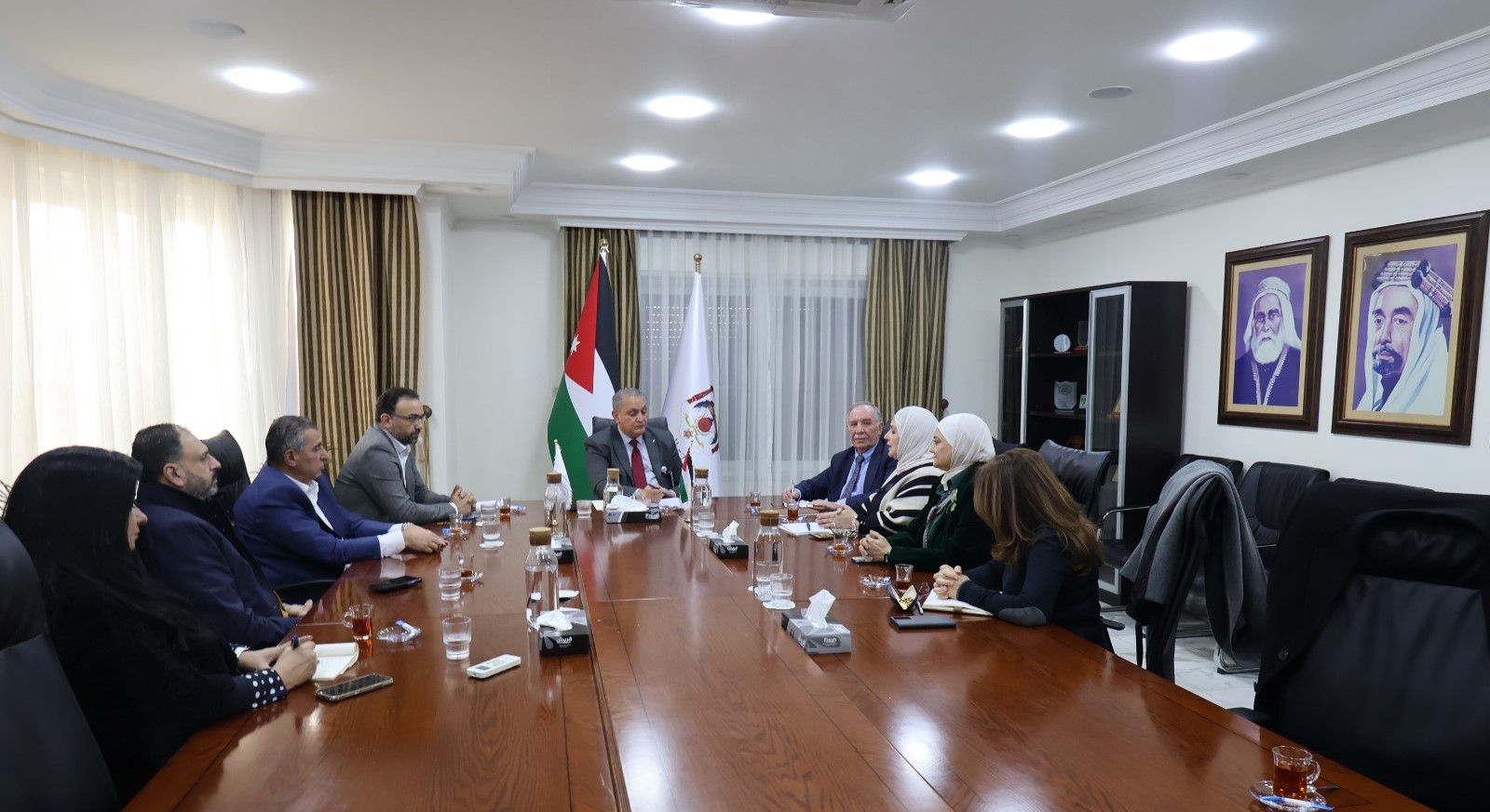 وزير البيئة يلتقي وفداً من نادي خريجي الكلية العلمية الإسلامية