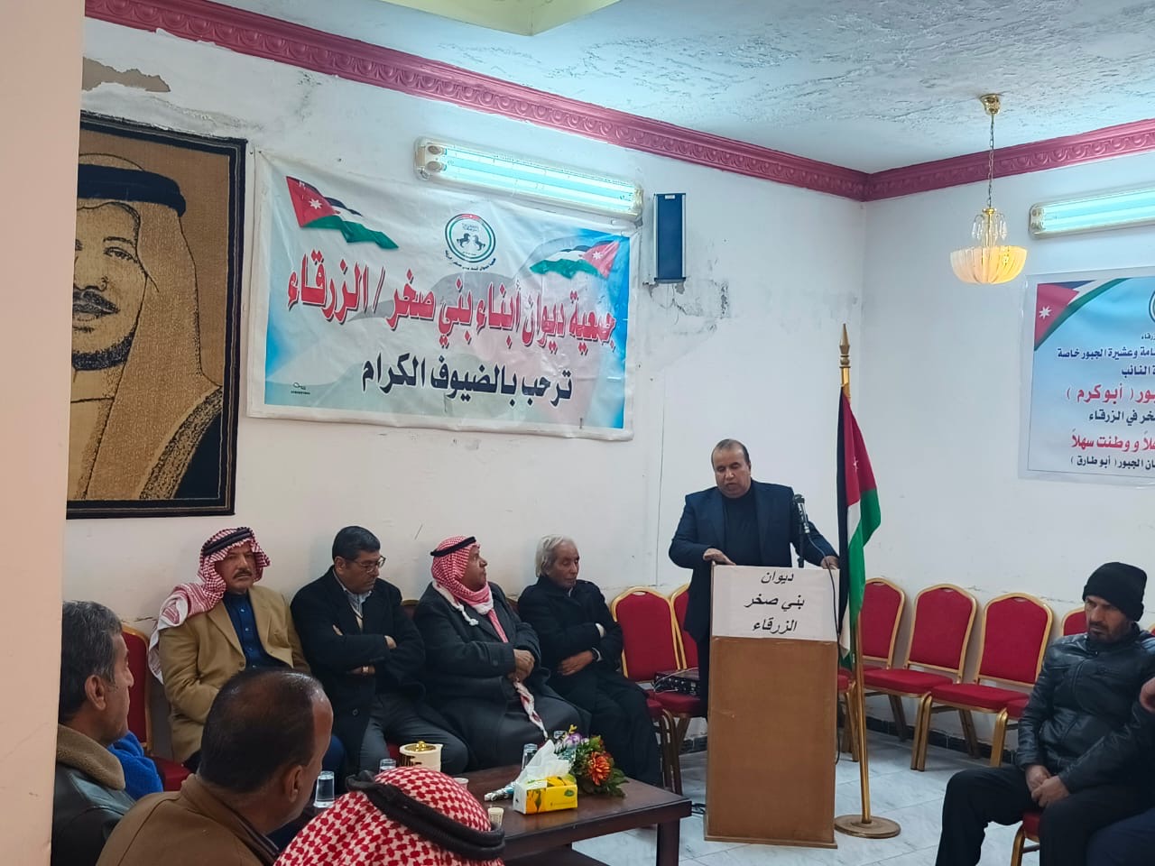 خلال لقائه فعاليات شعبية في ديوان بني صخر بالزرقاء : النائب الجبور يؤكد الالتزام بالدفاع عن لقمة عيش الاردنيين واموال الضمان امانة وحق للمواطنين لا يجوز المساس به