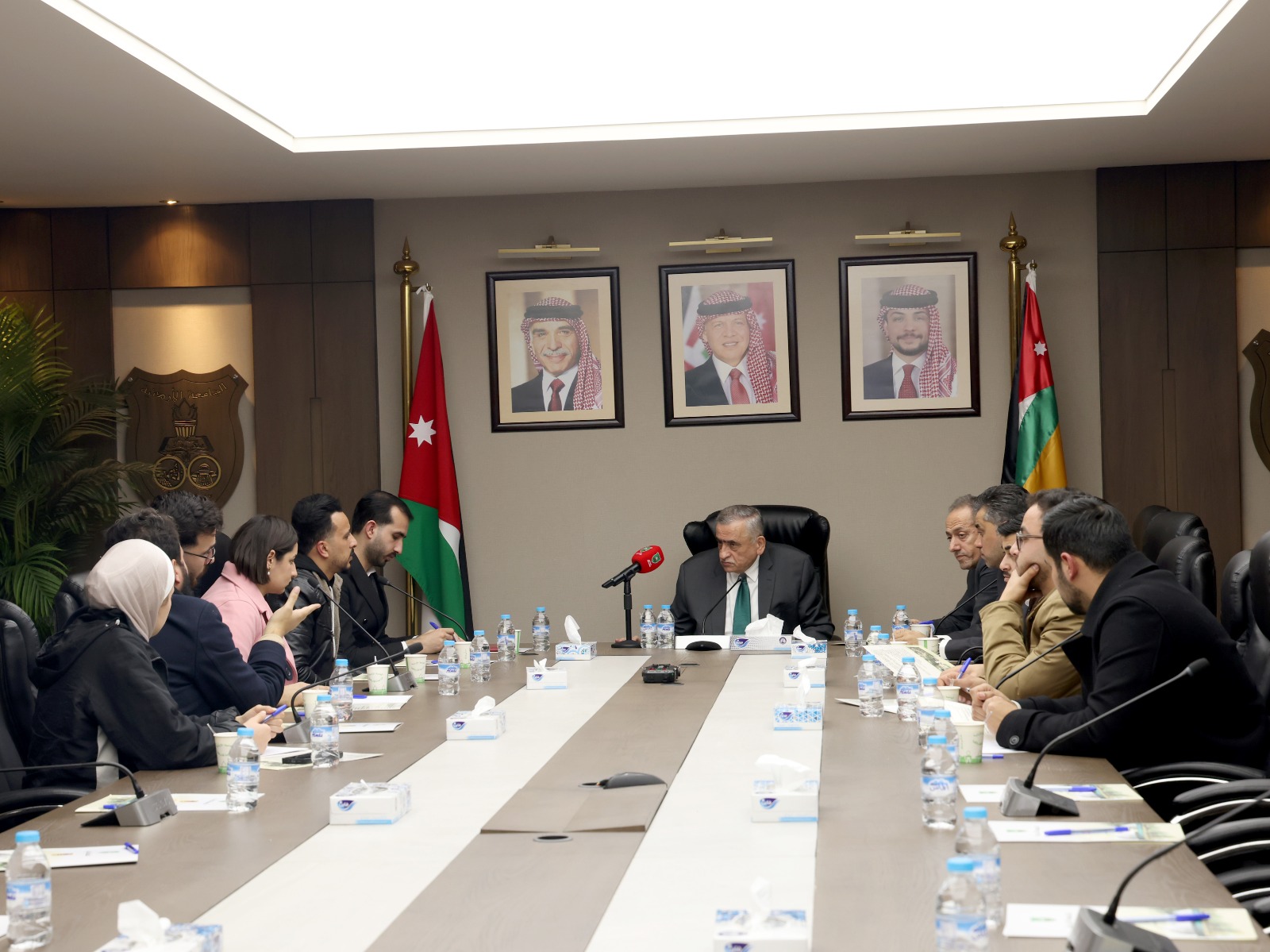 عبيدات يلتقي اتّحاد طلبة الأردنيّة (صور)