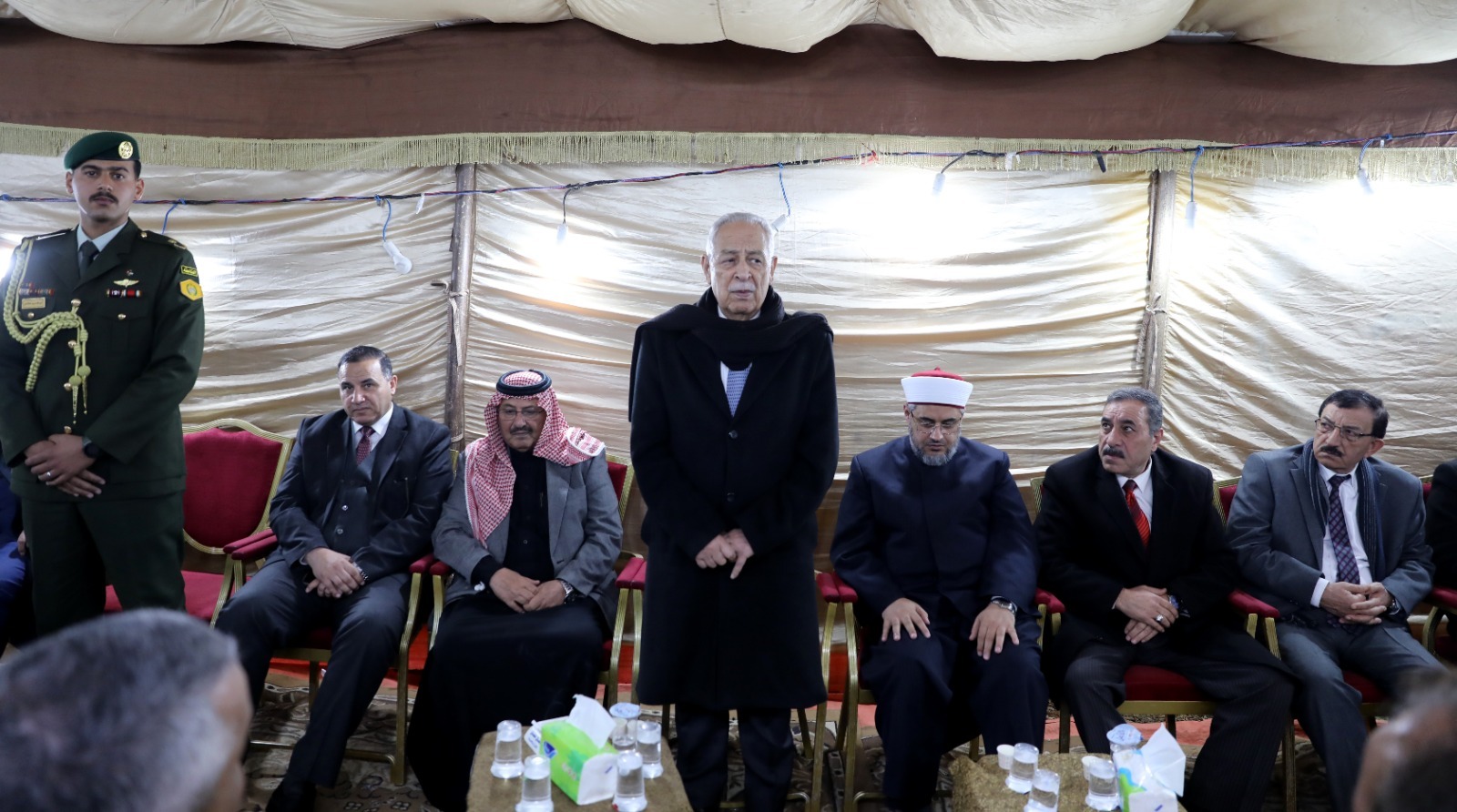 مندوبا عن الملك وولي العهد .. العيسوي يعزي عشائر الشوابكة والغويري والبلوش