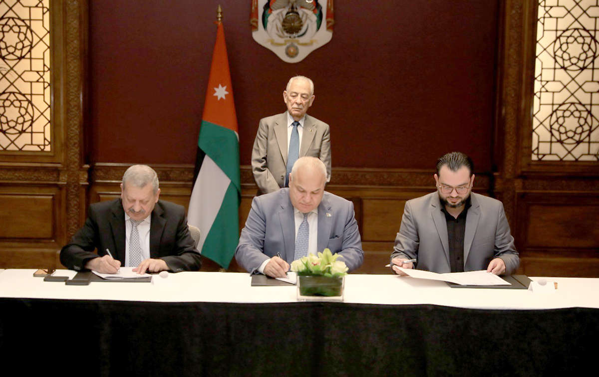 متابعة لزيارة الملك إلى إربد...توقيع اتفاقية إنشاء مصنع لشركة مدينة إيزو التعليمية والتقنية بلواء بني كنانة ضمن المبادرة الملكية للفروع الإنتاجية يوفر 250 فرصة عمل