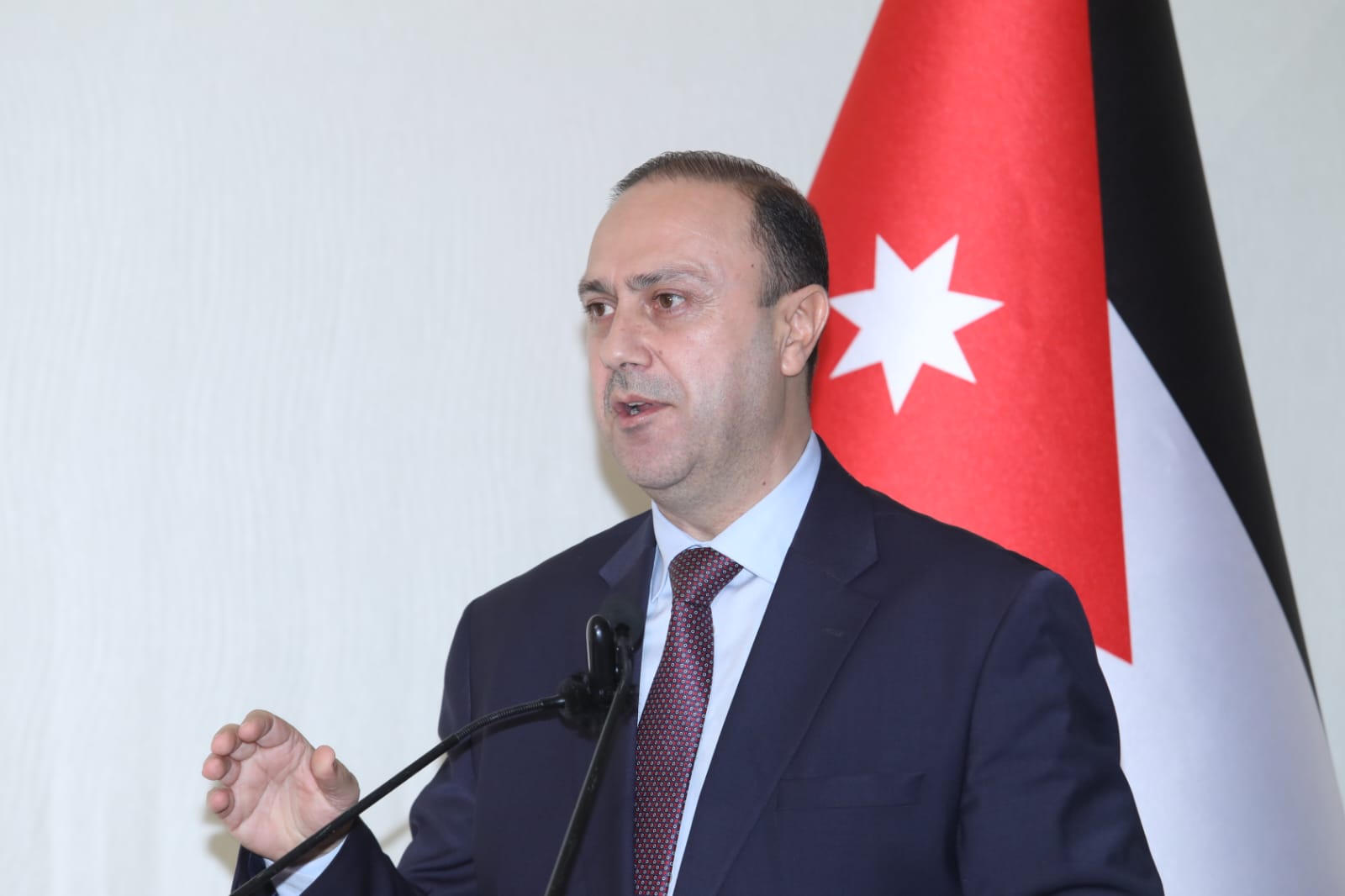 المومني: المخطط الشمولي لمشروع مدينة عمرة ما يزال في طور الإعداد