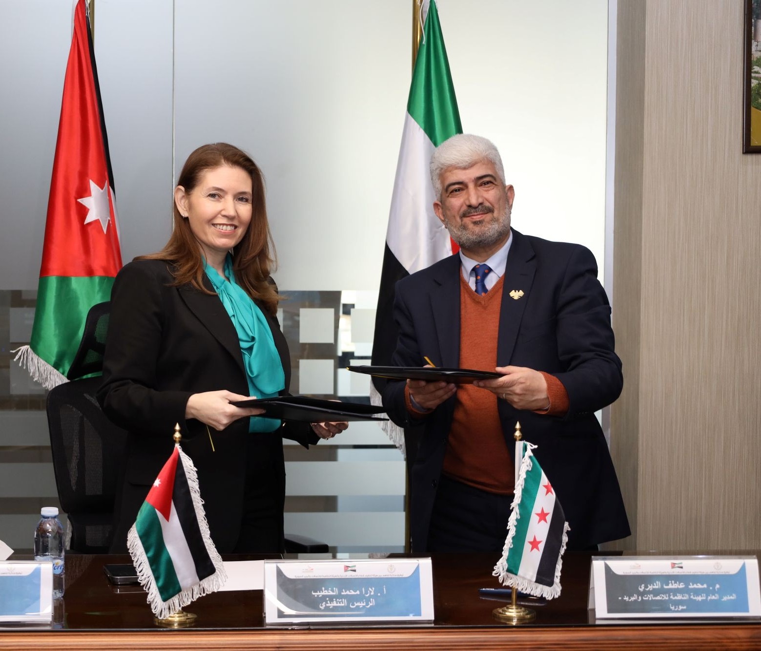 هيئة تنظيم قطاع الاتصالات توقع مذكرة تفاهم مع نظيرتها السورية