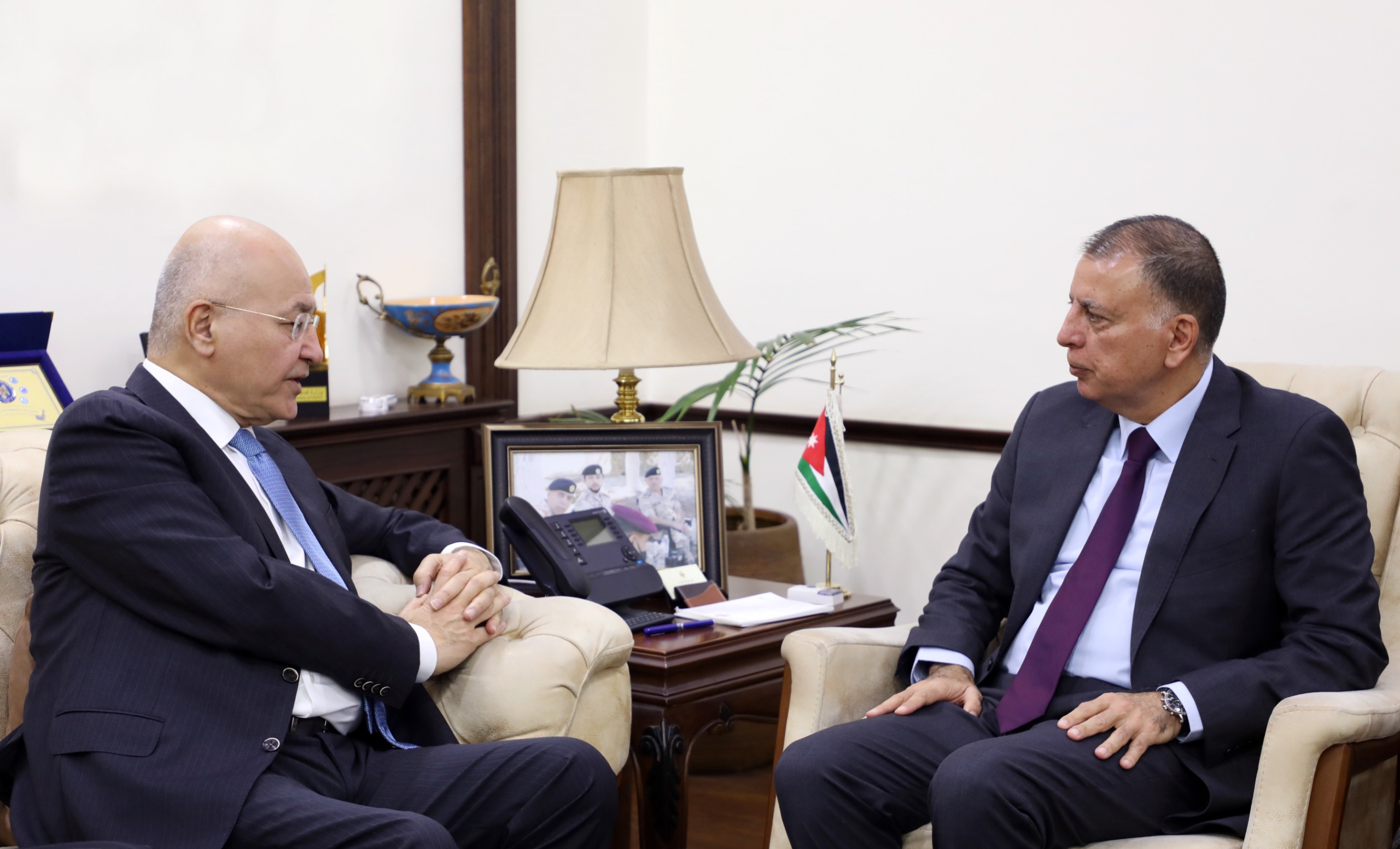 وزير الداخلية يستقبل المفوض السامي للأمم المتحدة لشؤون اللاجئين