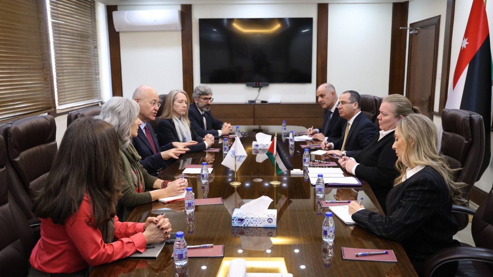 وزيرة التخطيط والتعاون الدولي تلتقي المفوض السامي للأمم المتحدة لشؤون اللاجئين