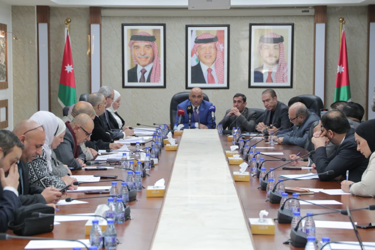 الصحة والغذاء النيابية تناقش توسيع مظلة التأمين الصحي للأسر الفقيرة