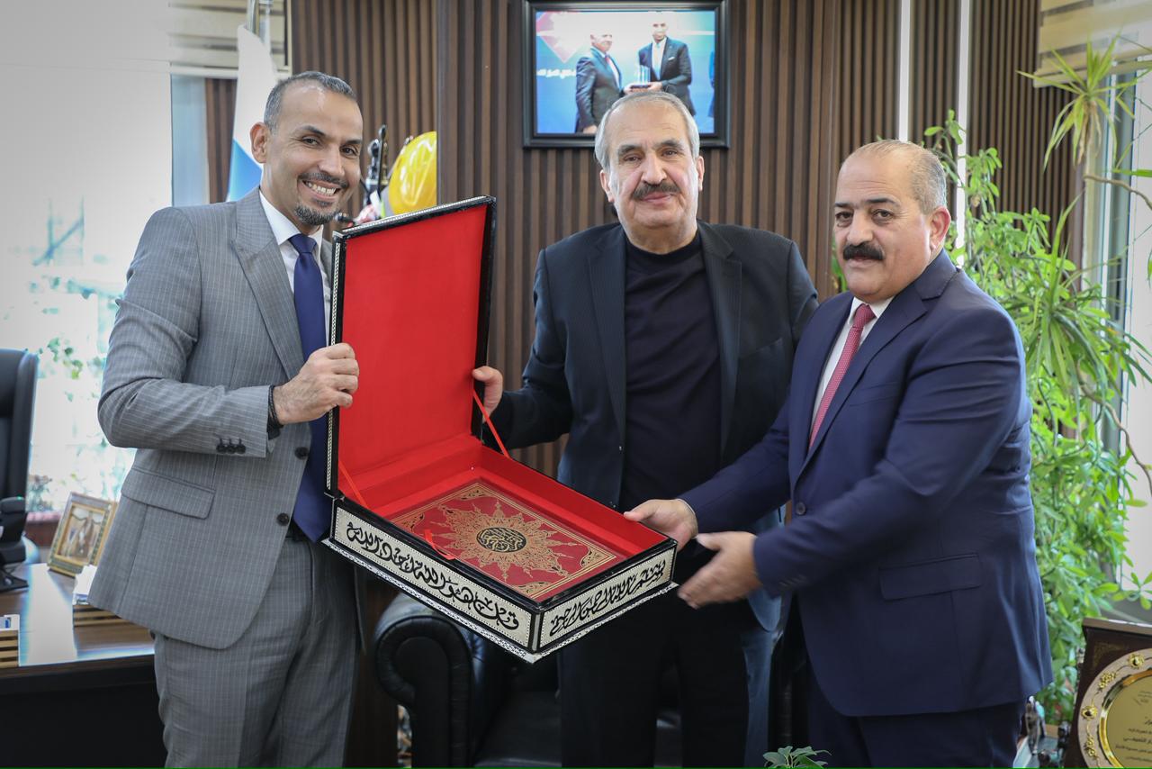 شركة كهرباء إربد تكرّم محافظها السابق رضوان العتوم تقديرا لمسيرته الإدارية والتنموية