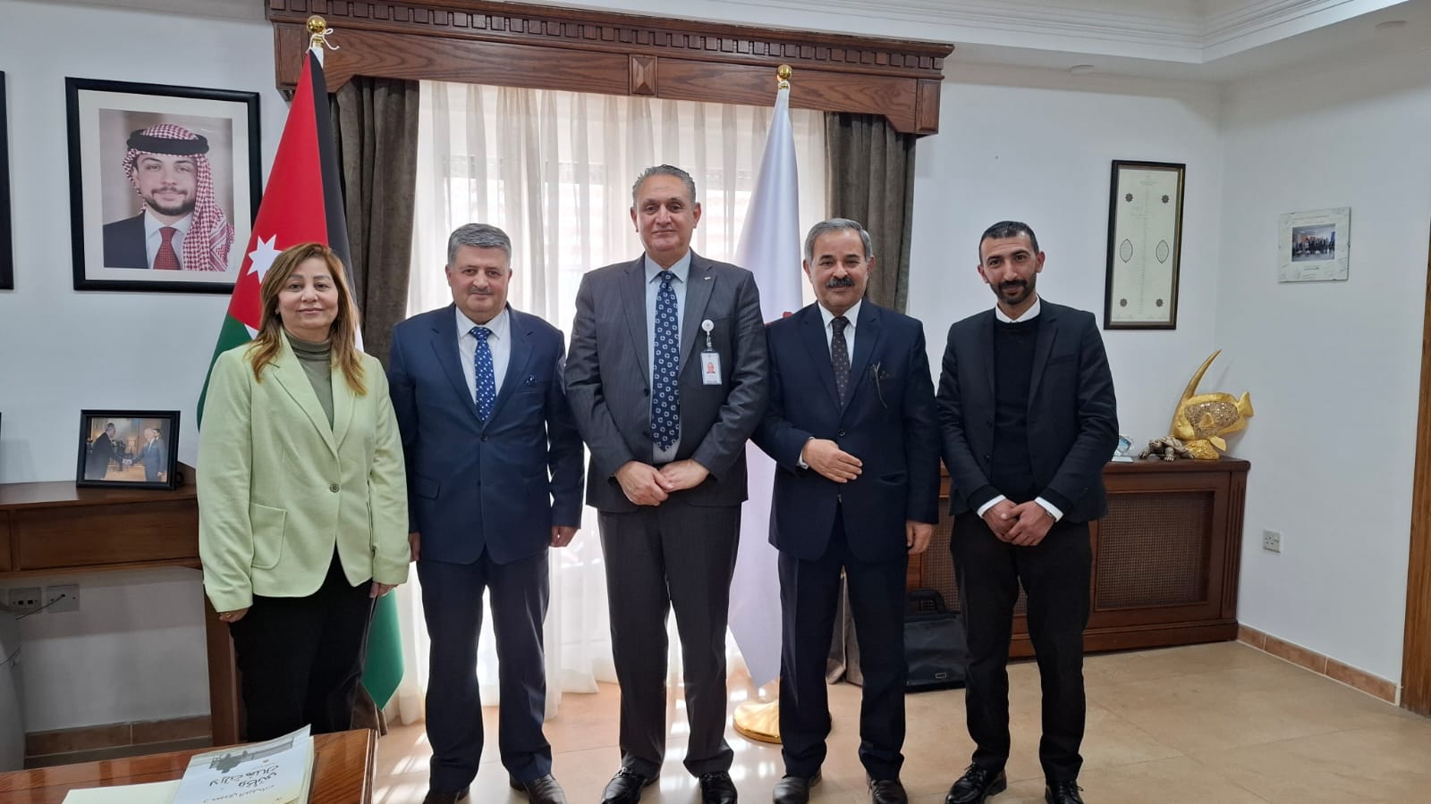 وزير البيئة يلتقي رئيس وأعضاء لجنة مشاريع جمعية عَون الثقافية الوطنية