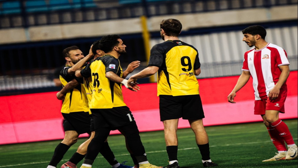 الحسين إربد يتصدر دوري المحترفين مؤقتًا بعد فوزه على شباب الأردن