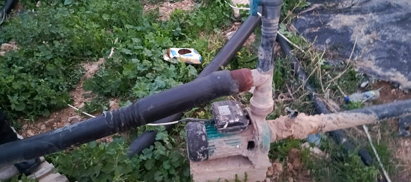 المياه : حملة أمنية كبيرة في الشونة الجنوبية تضبط بئر مخالف ومحطة لتحلية وبيع المياه