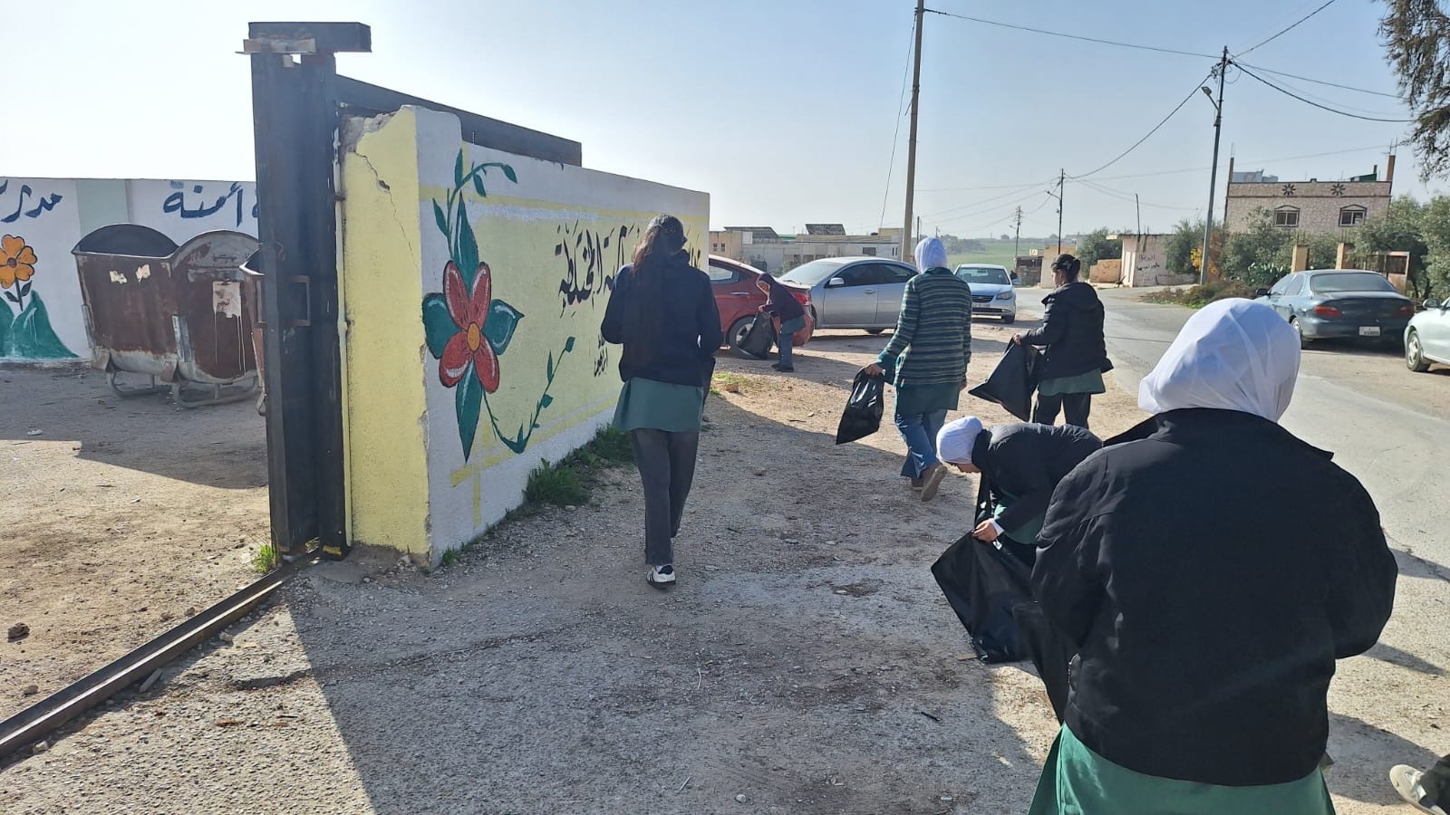 مركز شابات الجيزة ينفذ حملة توعوية للحد من الإلقاء العشوائي للنفايات