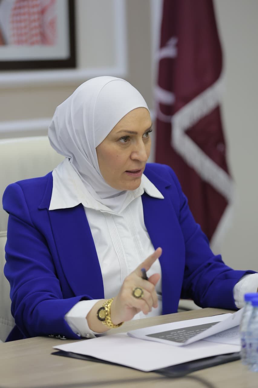 الجراح تفتح النار على الأداء الحكومي: تساؤلات ساخنة حول عجز الموازنة، غياب القيادات الكفوءة، وتردي الخدمات الصحية