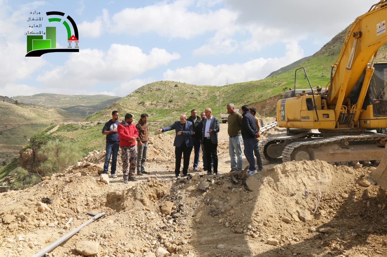أبو السمن : صيانة طريق وادي شعيب واجهت تحديات جسيمة