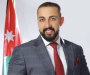 المحامي أنس عماد الدميسي يكتب : في اللحظات 