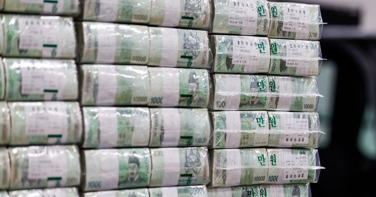 عملات وأسهم الأسواق الناشئة تتجه نحو أسوأ أسبوع منذ جائحة كورونا