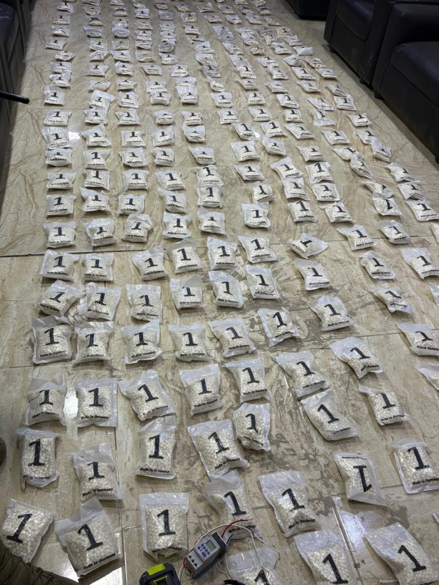 عاجل  المنطقة العسكرية الشرقية تحبط 4 محاولات تهريب كمية كبيرة من المخدرات بواسطة بالونات