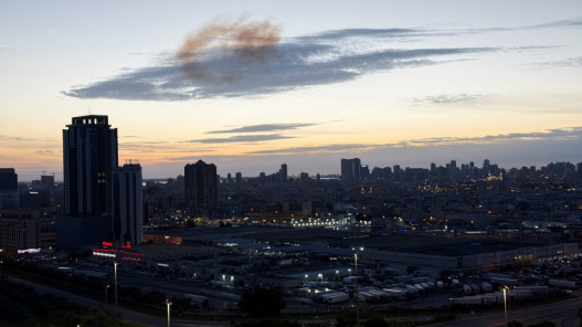 إصابة 32 مدنيا في البحرين بهجوم مسيّرات إيرانية