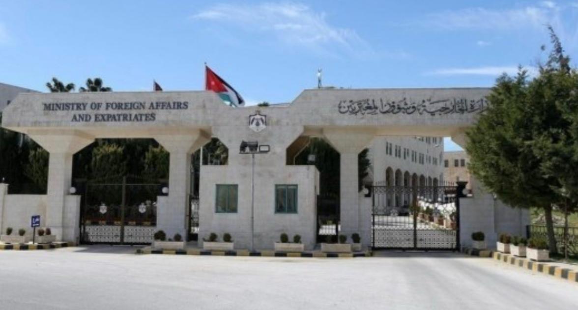 عاجل  الخارجية تتابع حالة مواطن أردني أصيب بشظية في الفجيرة بالإمارات