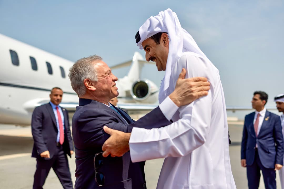 الملك عبدالله الثاني وأمير قطر يبحثان في الدوحة تطورات المنطقة وسبل خفض التصعيد