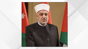 وزير الأوقاف يؤدي صلاة عيد الفطر في مسجد الملك المؤسس