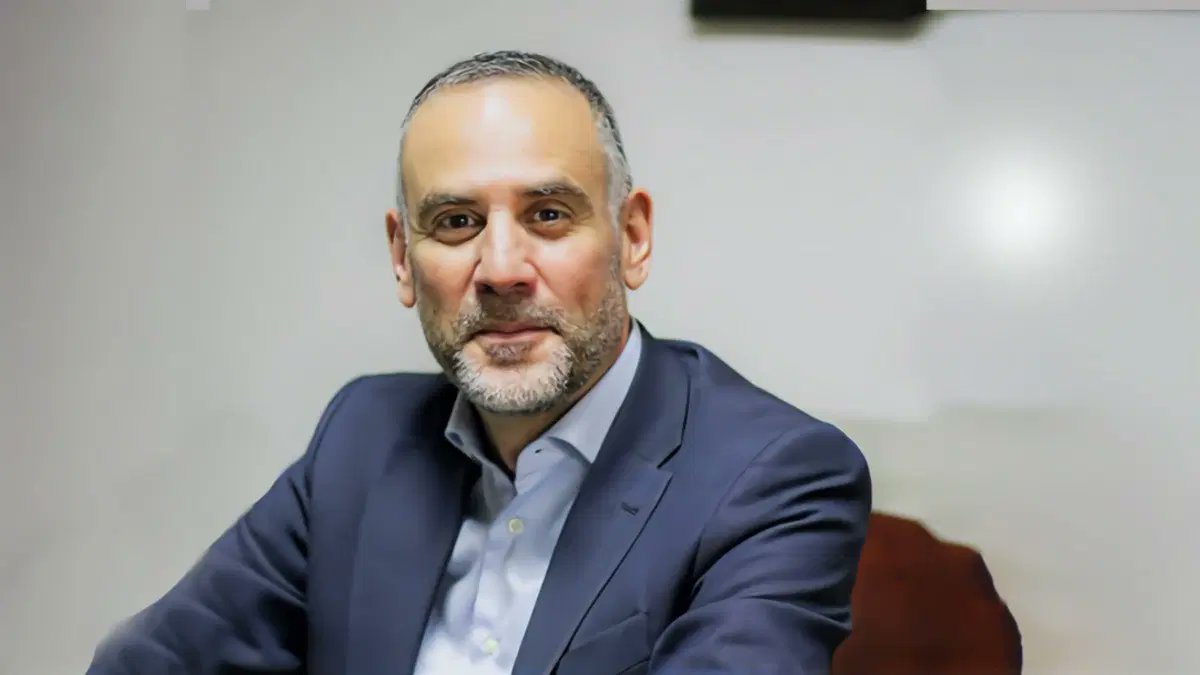 الساكت يحذر من ركود تضخمي ويدعو لإجراءات تقشفية إذا استمرت الحرب