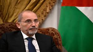 وزير الخارجية يتلقى اتصالاً هاتفيًا من نظيره الأميركي