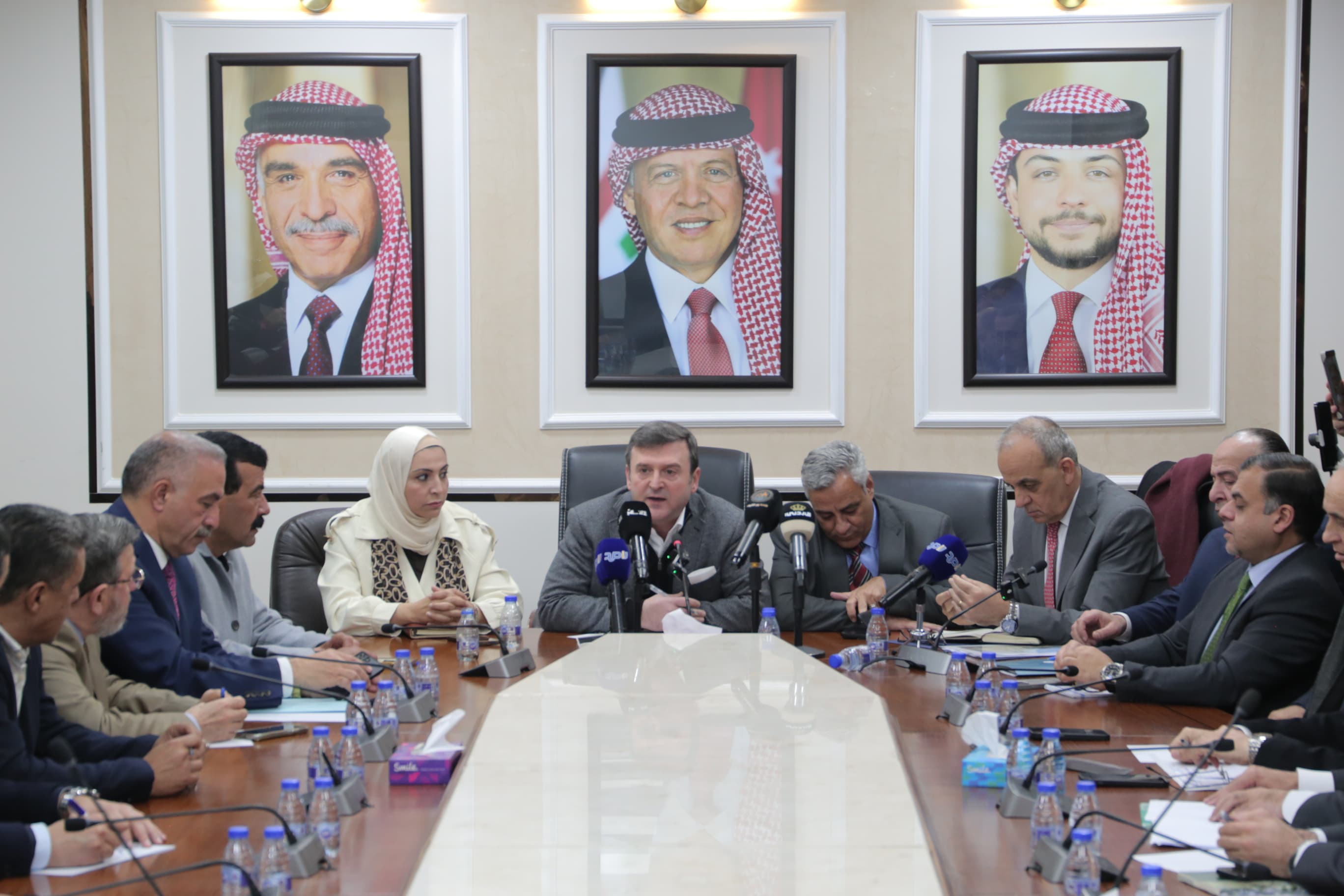 السياحة النيابية تبحث تحديات القطاع وتدعو لدعم عاجل وحزم تحفيزية