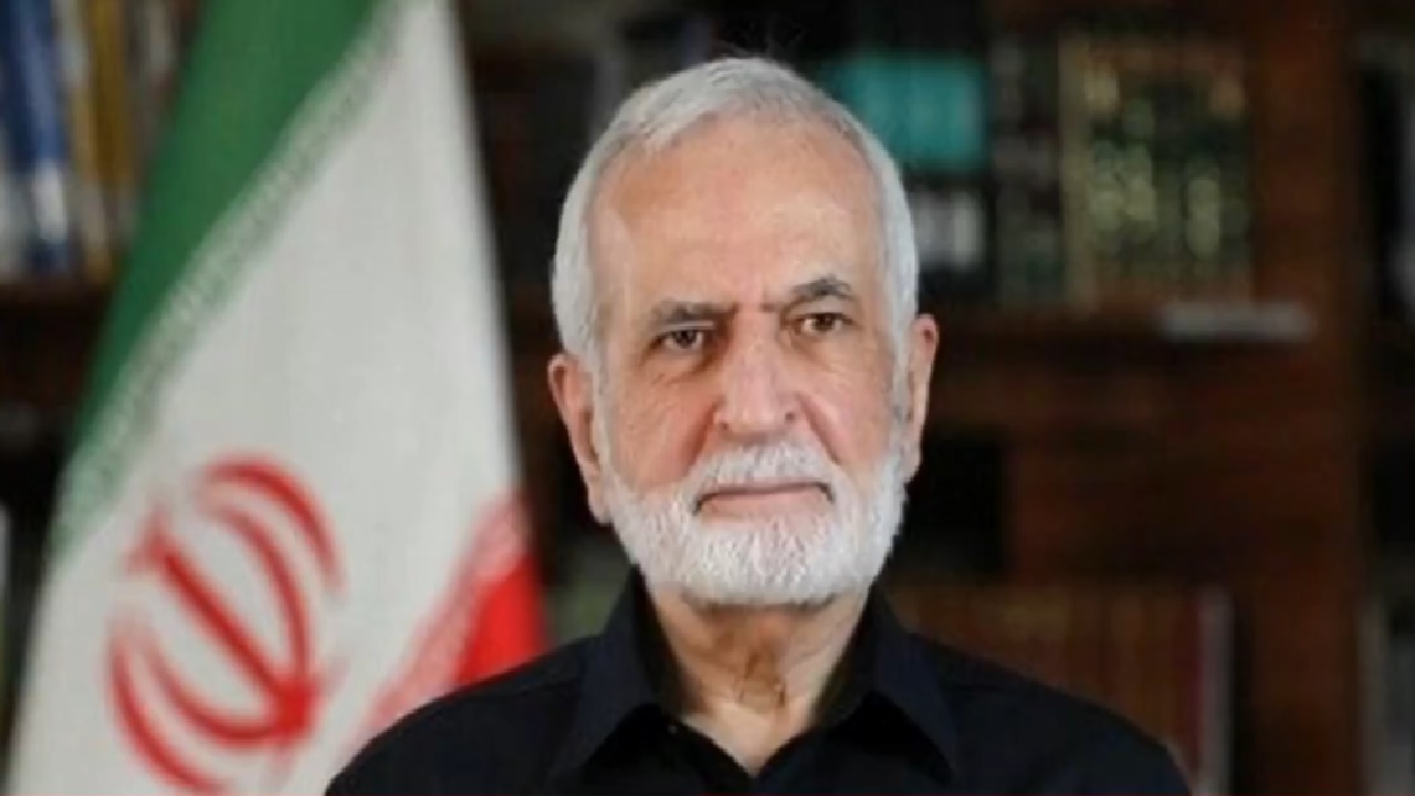 إصابة كمال خرازي المقرب من المرشد ومقتل زوجته في قصف على طهران