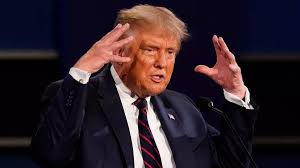 في سابقة تاريخية.. ترامب يحضر جلسة في المحكمة العليا