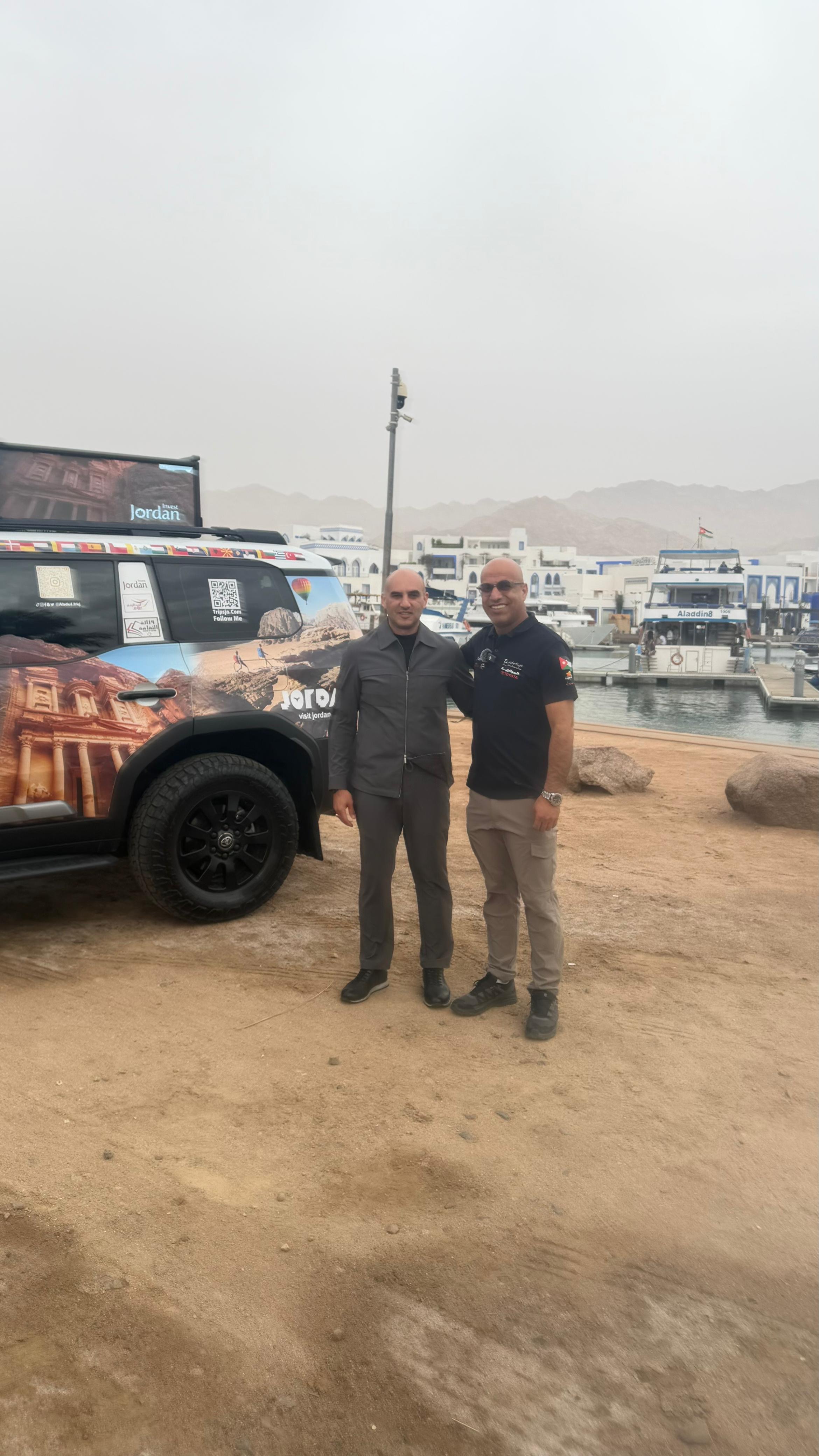 الرحالة العجارمة يصل العقبة بعد جولة في 40 دولة مروجاً للأردن