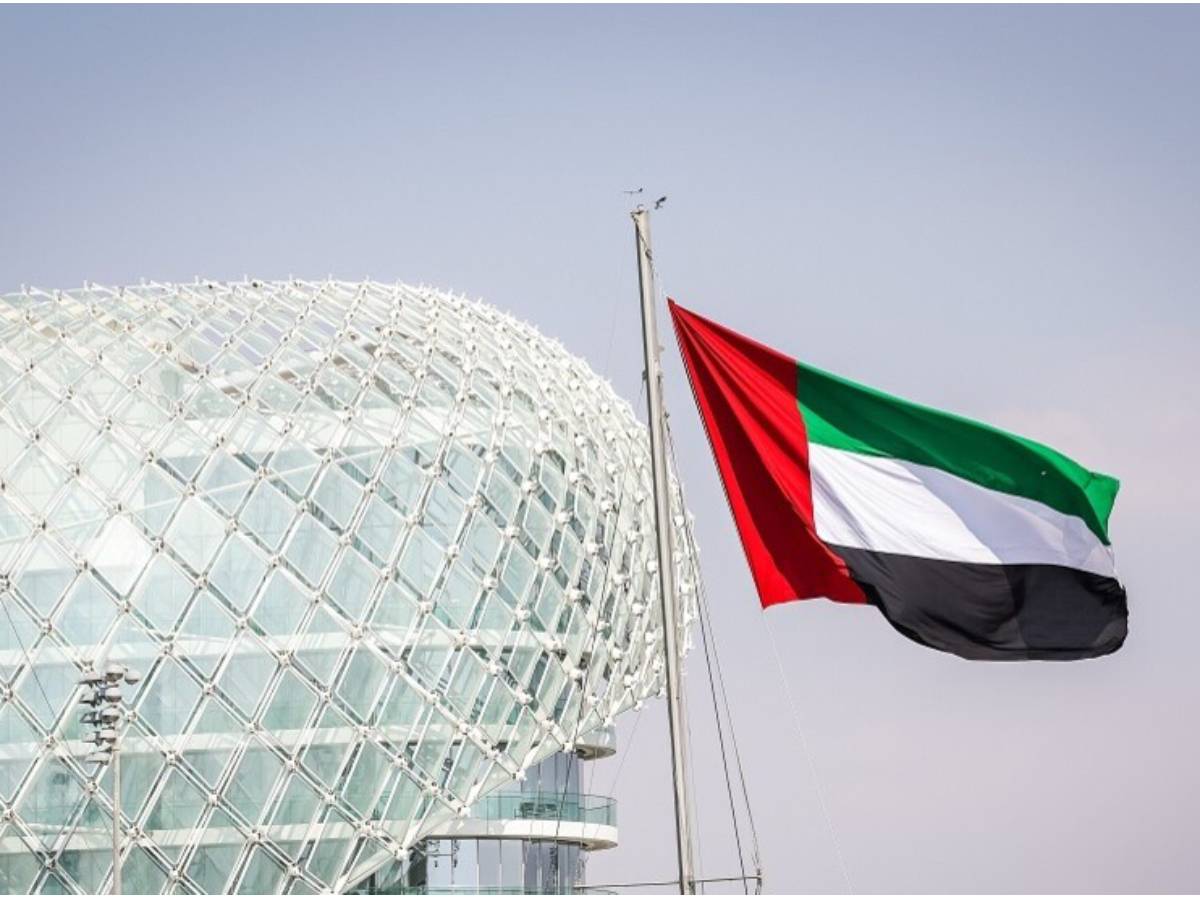 الإمارات: اعتراض صواريخ وطائرات مسيّرة إيرانية