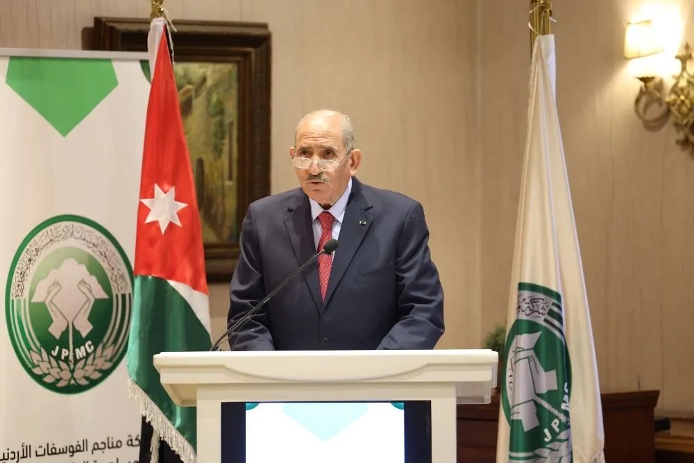 محمود علي الدباس يكتب: رفقا بشركاتنا الوطنية .. “الفوسفات” عندما ترمى الشجرة المثمرة