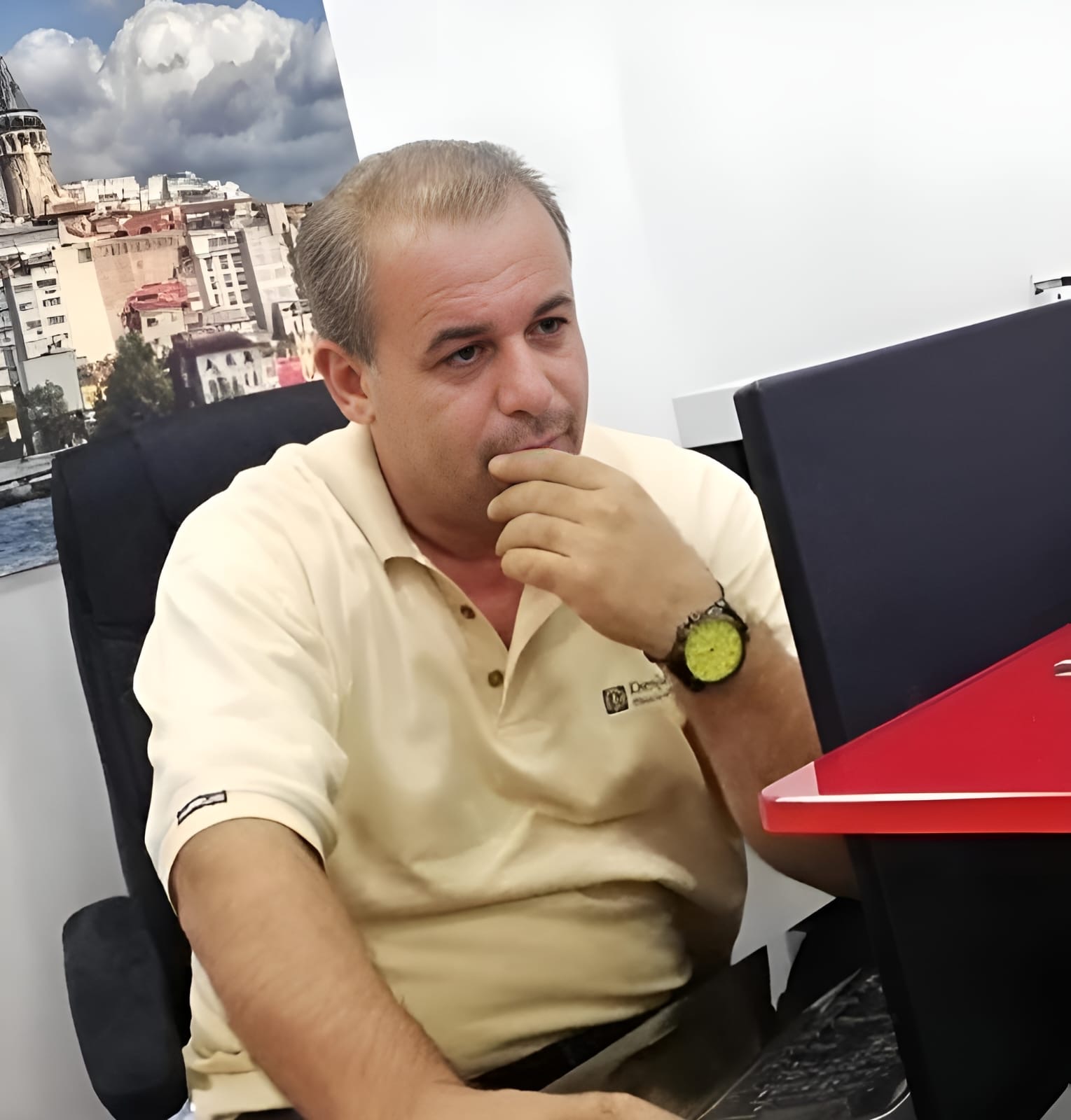 عاطف ابوحجر يكتب: مدرسة العقد