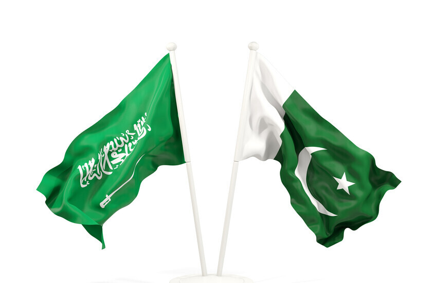 مصادر : رئيس وزراء باكستان يزور السعودية قريباً