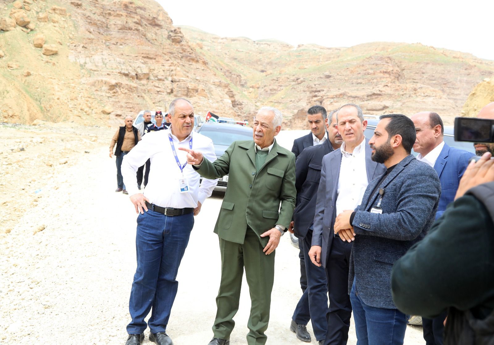 رئيس الديوان الملكي يتفقد مشاريع مبادرات ملكية في وادي الموجب ووادي ابن حماد والأغوار الجنوبية ومدين بالكرك