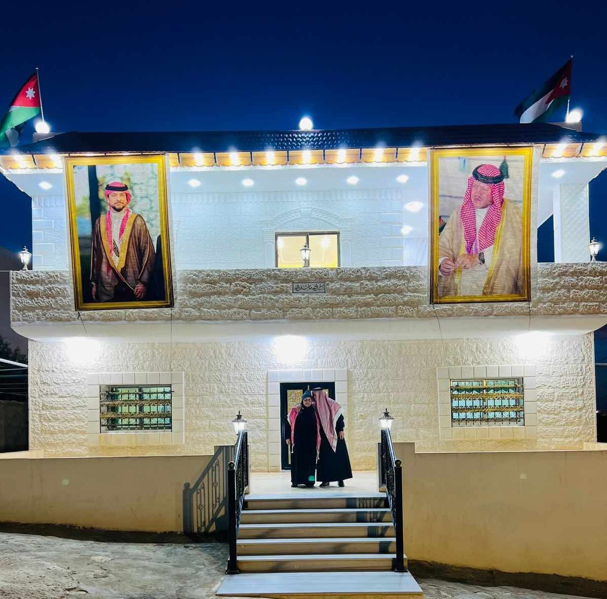 الشيخ  البري يحتفل بيوم العلم ويكتب...  فوق بيوتنا علم .. وفي قلوبنا وطن