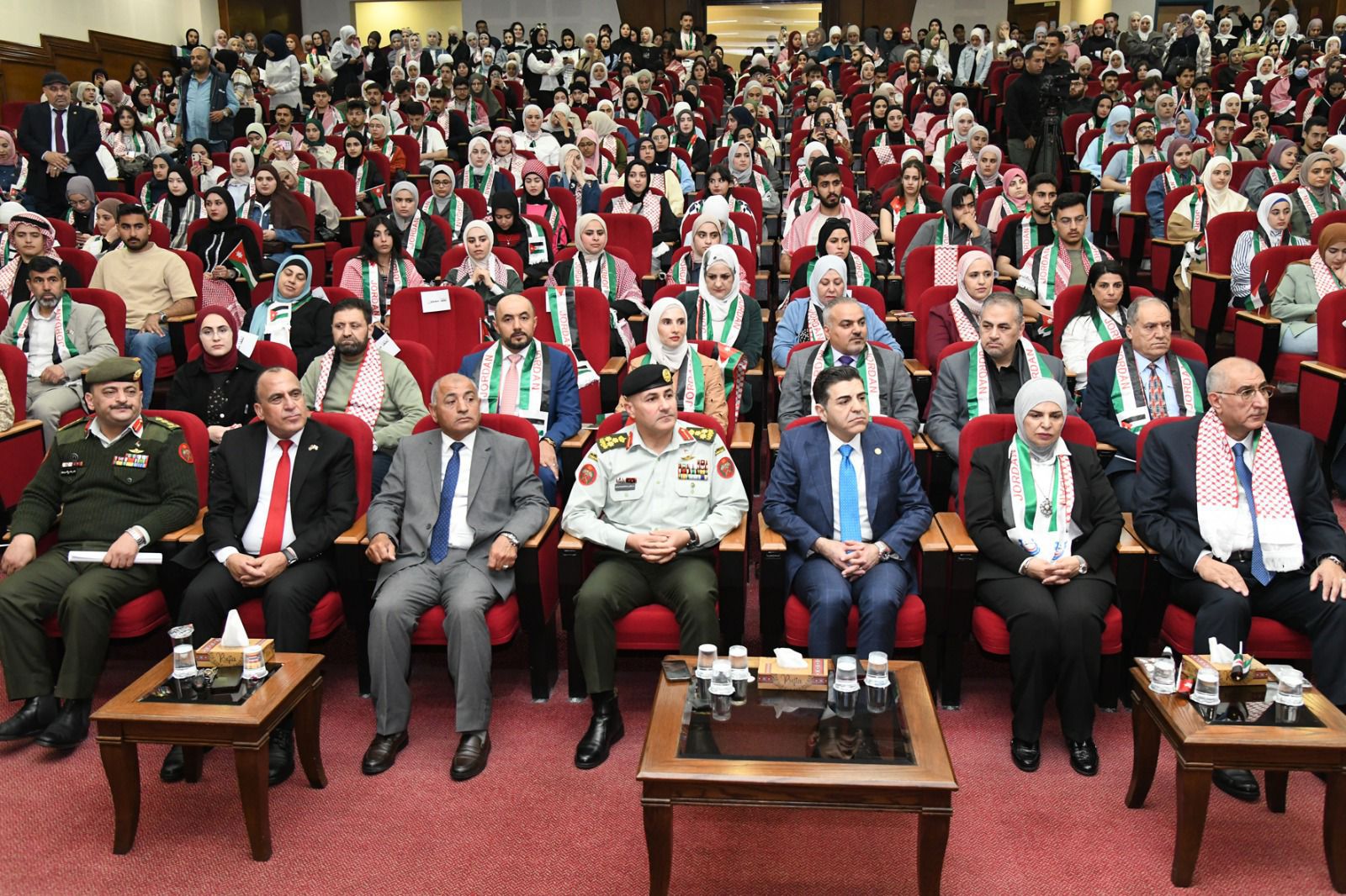 جامعة العلوم والتكنولوجيا تحتفي بيوم العلم… والسالم يؤكد: راية الوطن عنوان السيادة والوحدة