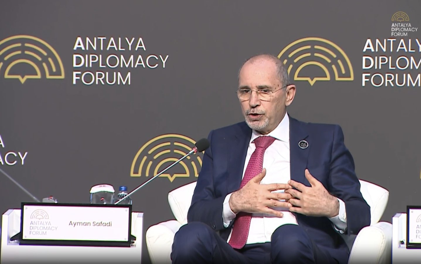 وزير الخارجية: لا نريد للمنطقة أن تكون رهينة لحكومة إسرائيل الحالية وتصرفاتها