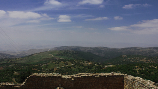 انخفاض في درجات الحرارة وطقس مائل للبرودة الاثنين