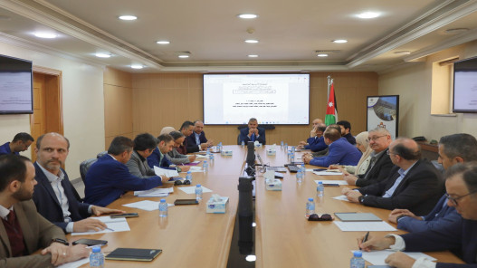 الخرابشة يؤكد أهمية إدماج أنظمة تخزين الطاقة ضمن منظومة الطاقة المُتجدّدة