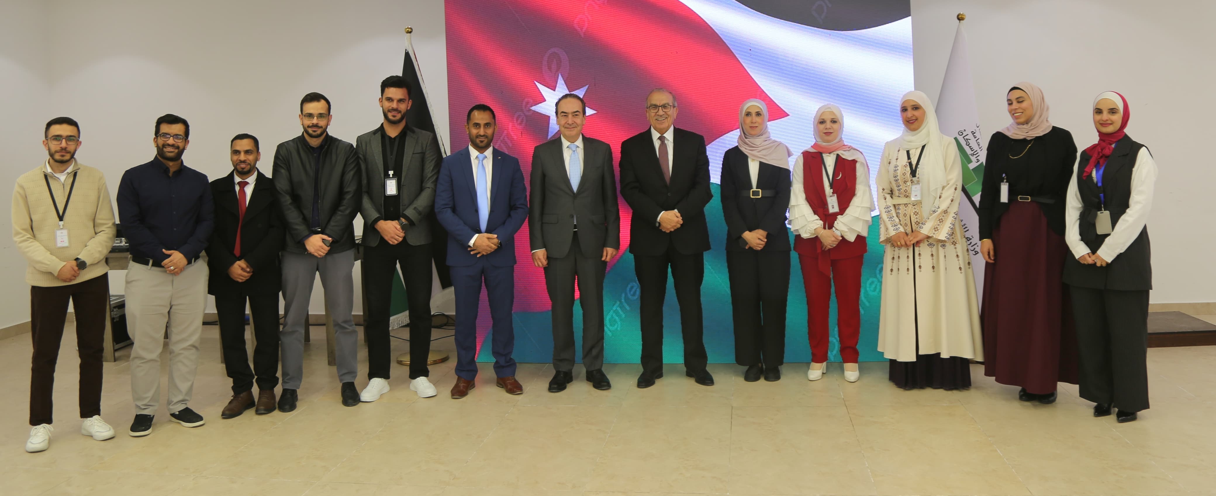 الأشغال تكرم كوكبة من مهندسيها اجتازوا الامتحان الدولي للحصول على شهادة إدارة المشاريع الاحترافية (PMP)