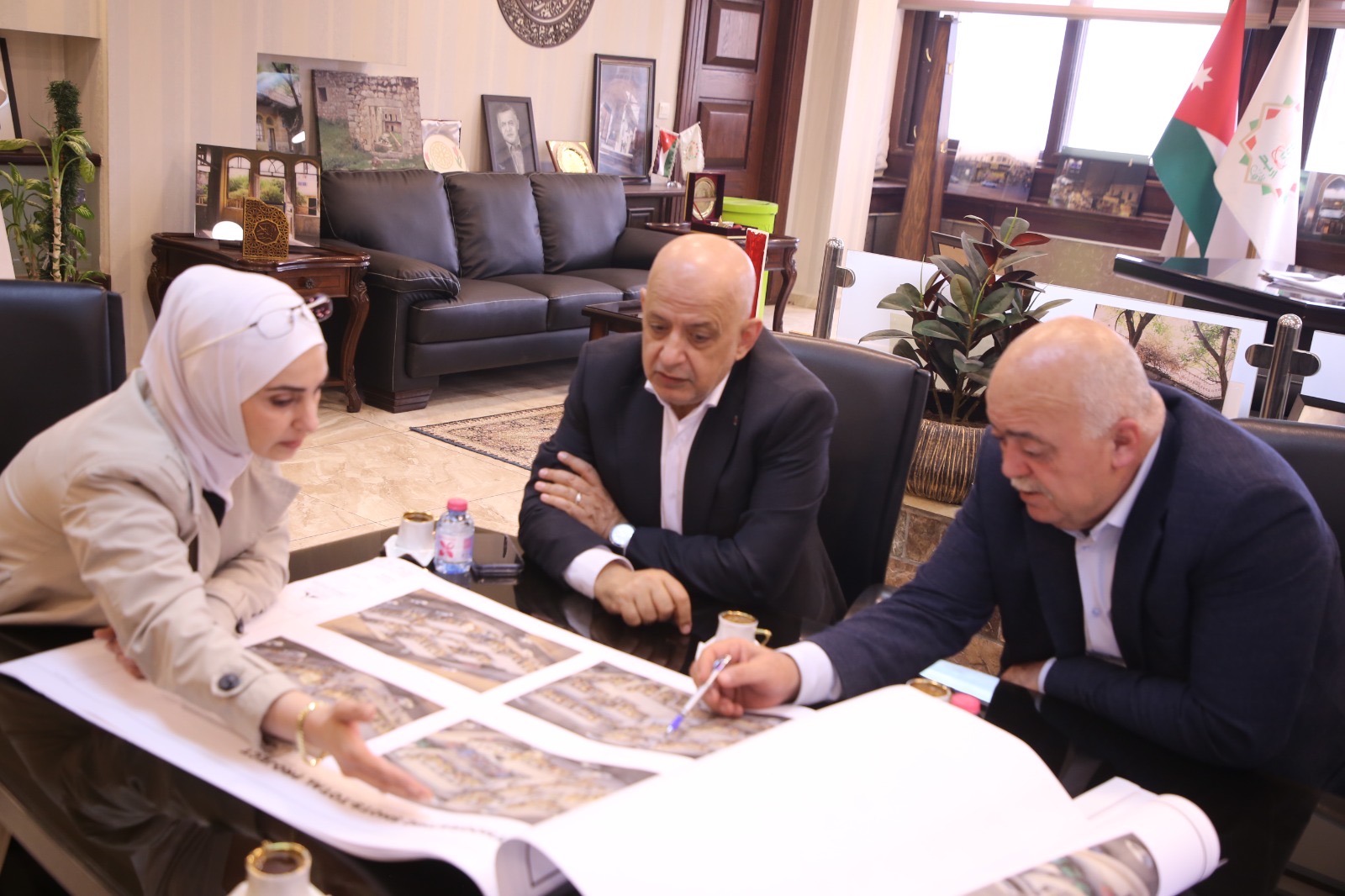 الحاج توفيق يطّلع على مشروع حسبة الخضار في إربد ويشيد بسرعة تنفيذه دون اقتراض