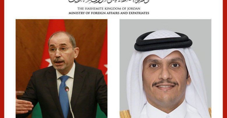 وزير الخارجية يجري اتصالا هاتفيا مع نظيره القطري