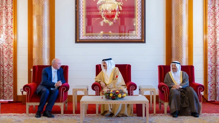 ملك البحرين يؤكد اعتزاز بلاده بالعلاقات مع الأردن