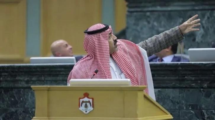 المراعية يفتح ملف “مكافآت النواب” ومنح تربية القطط والنعام